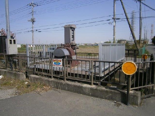 三ツ又堰（越谷市西新井地内）